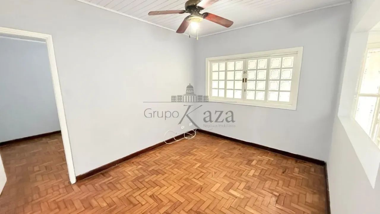Oportunidade - Casa - Vila Ema - 2 Dormitórios - 150m²