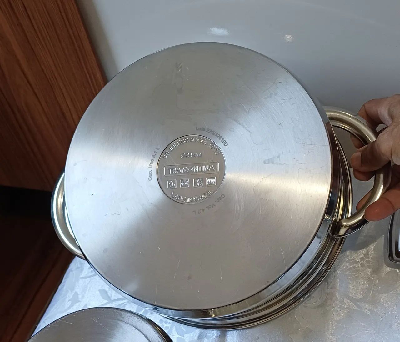 Conjunto de panela tramontina inox quatro  seminovos  - Foto 6