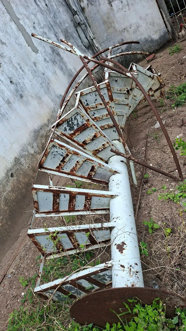 Escada de primeiro andar  - Foto 4