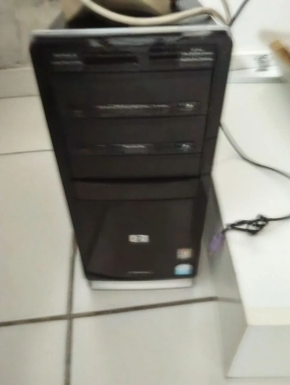 CPU HP E TECLADO E ESTABILIZADOR  - Foto 2