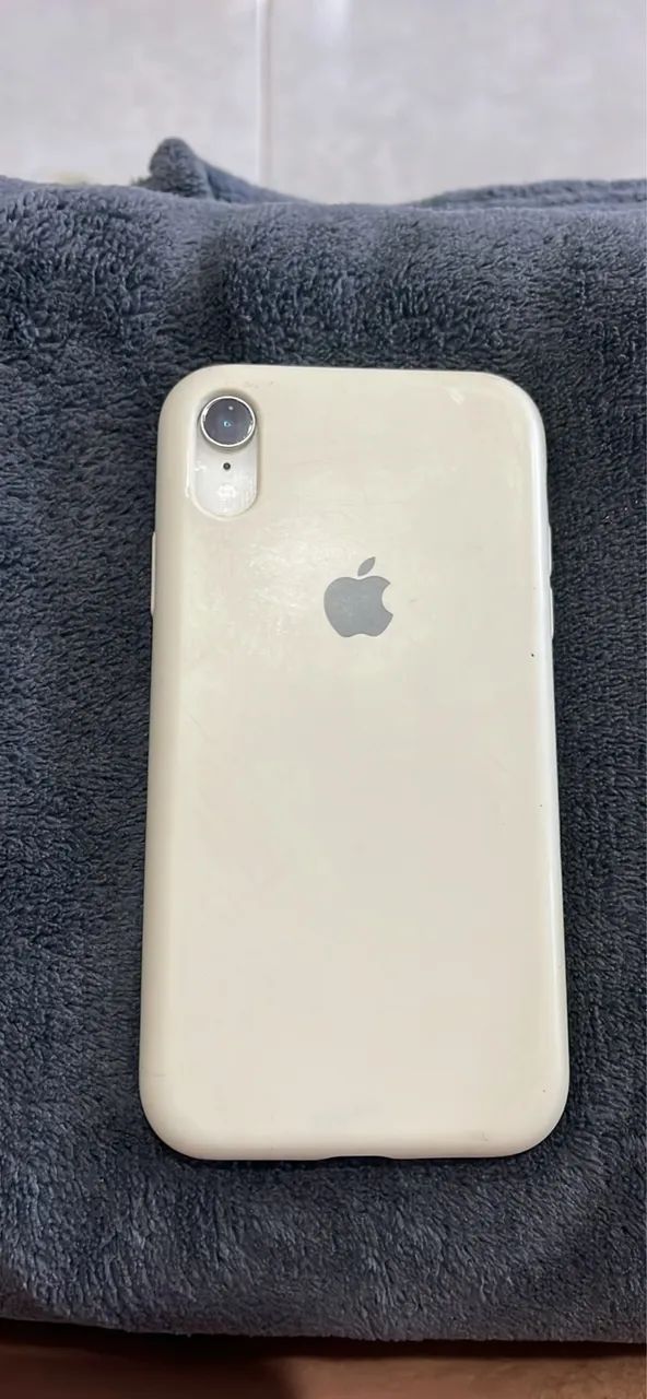 Vendo IPhone XR 64gb Face ID funcionando - Celulares e Smartphones