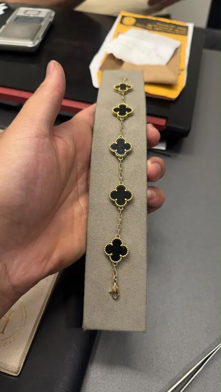 PULSEIRA EM OURO 18K modelo VAN CLEEF