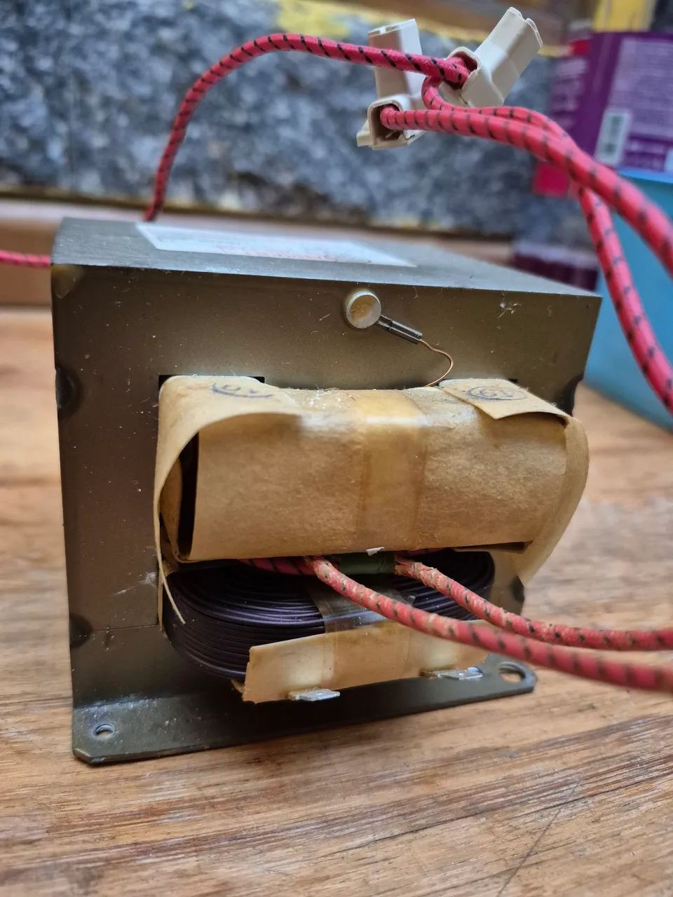 TRANSFORMADOR ALTA TENSÃO MICROONDAS 220V - Foto 2