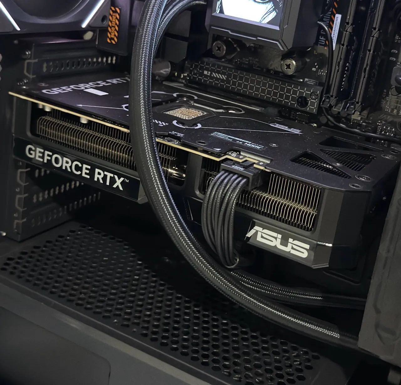 Nvidia RTX 5070 - Foto 2