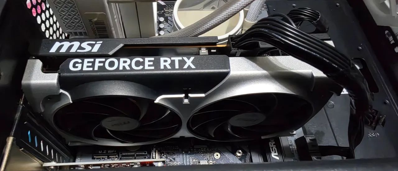 Placa de vídeo RTX 5060 Msi Ventus em perfeito estado - Foto 4