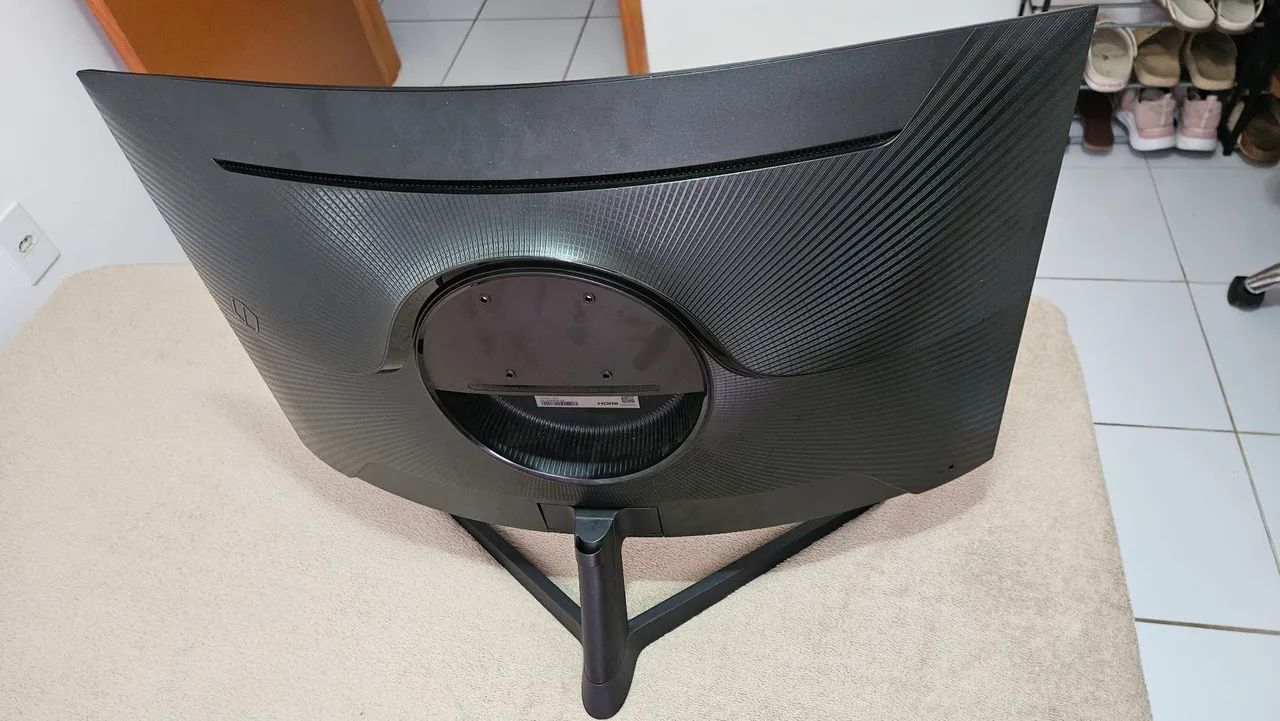 Monitor  sansung odyssey g5 32 polegadas, 165hz  - Foto 3