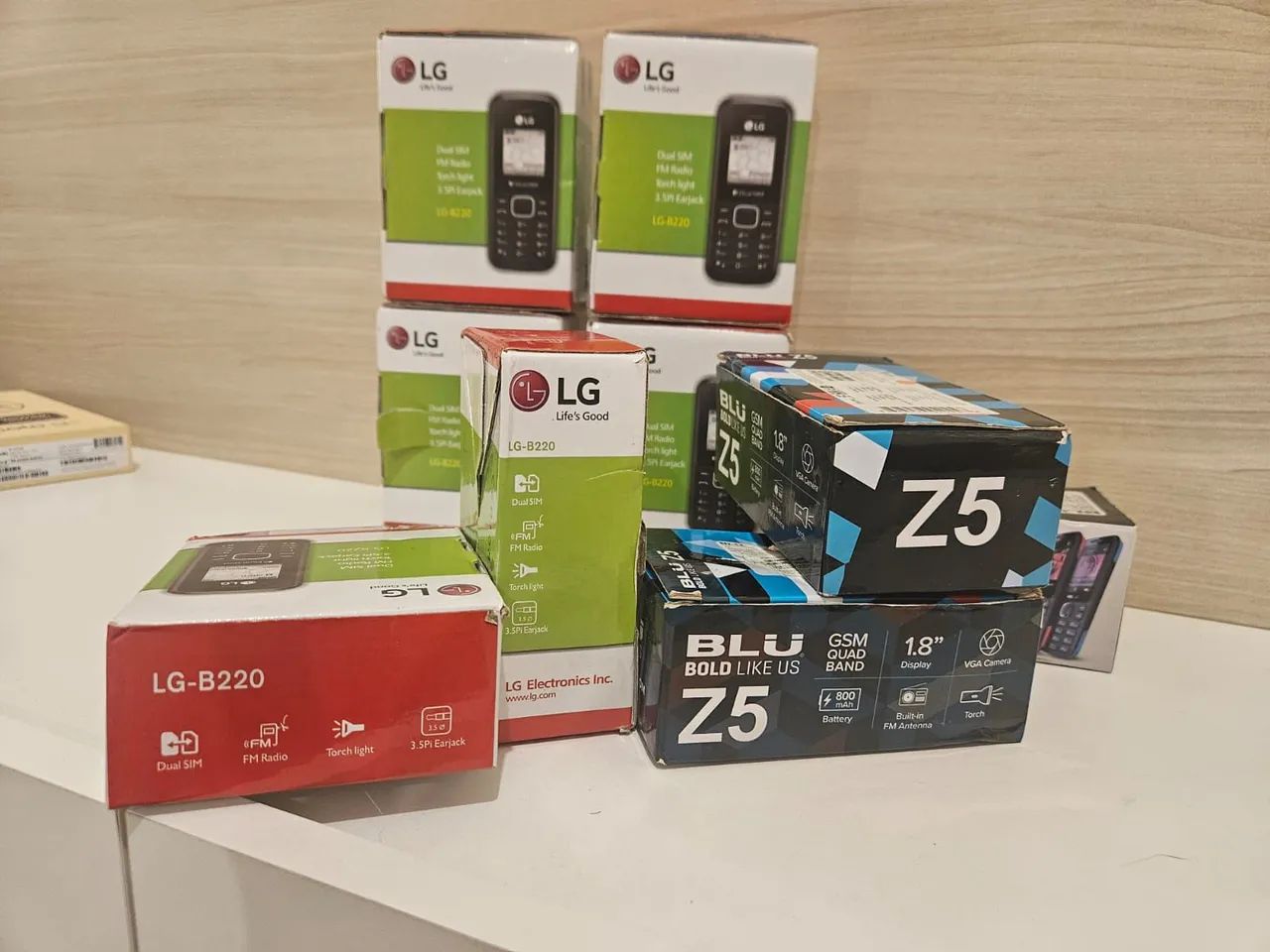 Lote de 9 celulares simples  - Foto 2