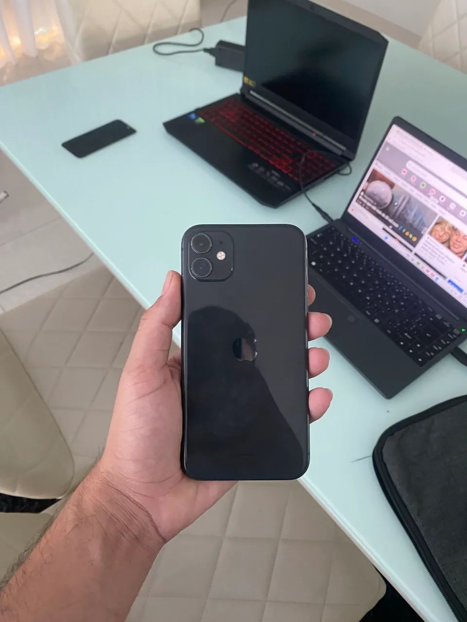 iPhone 11 64 GB Black todo original 