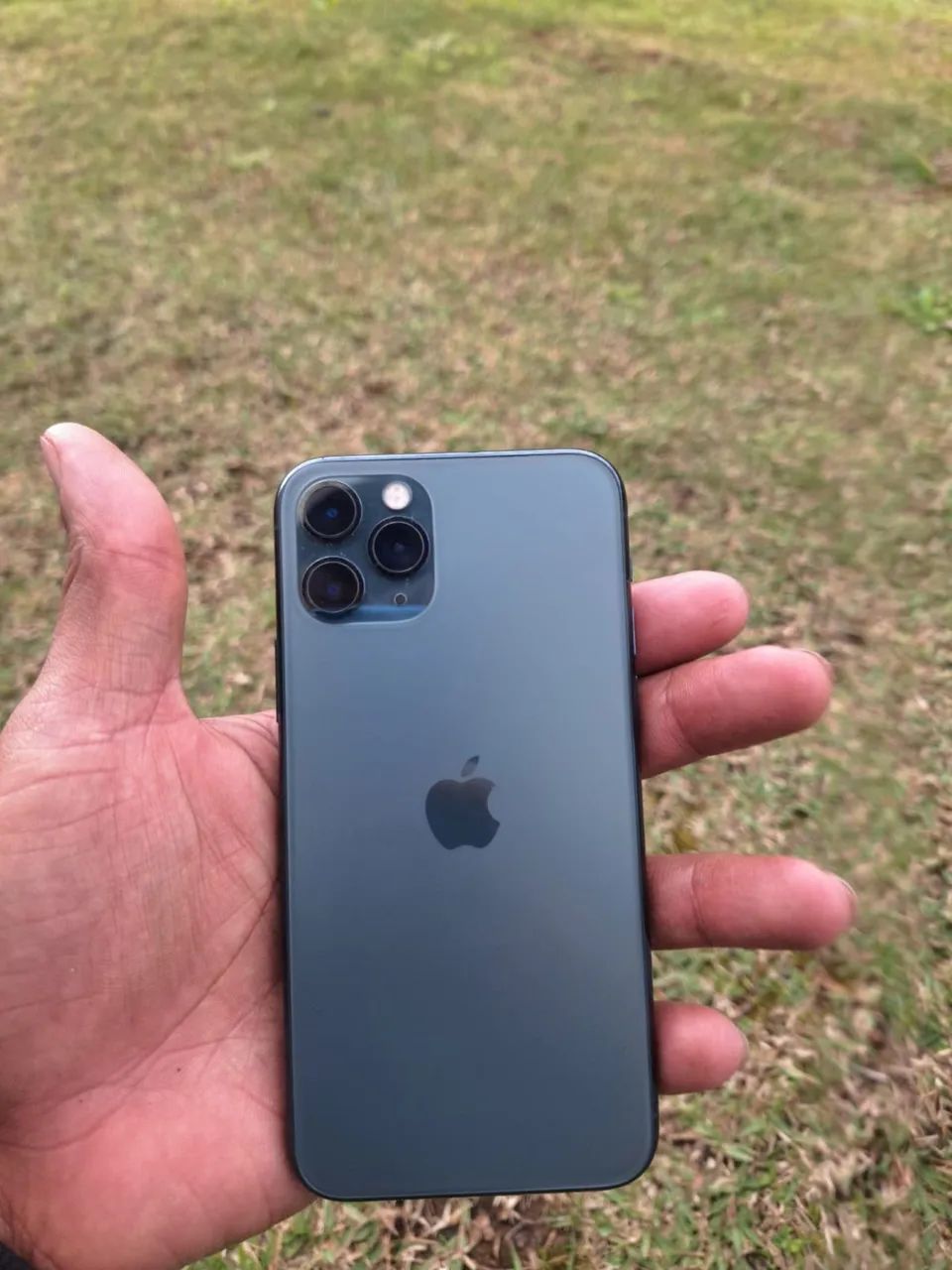 Troco iPhone 11 Pro seminovo  - Foto 2