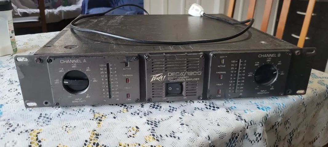 Potência PEAVEY DECA-1200