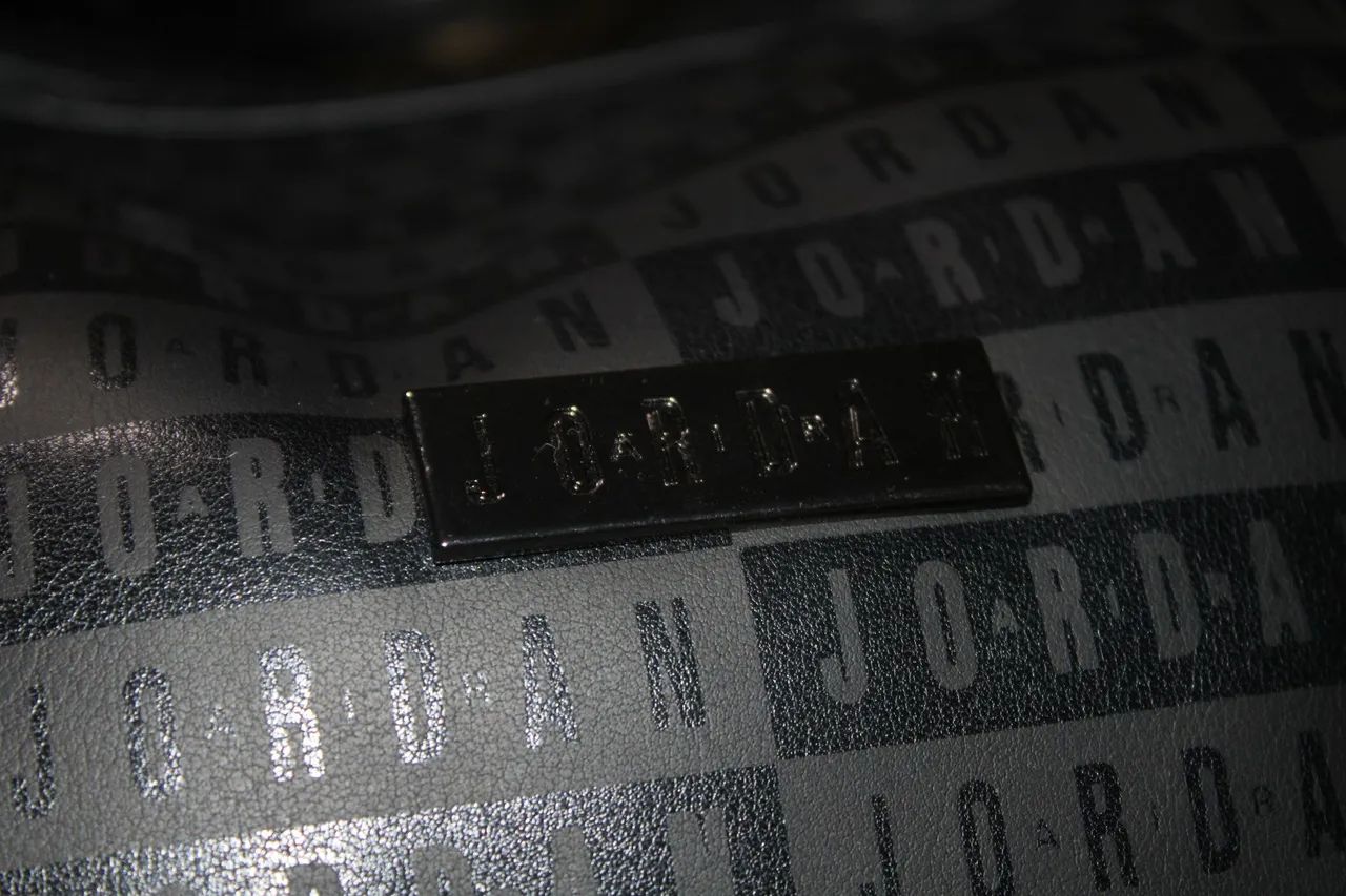 Air Jordan Duffel Bag Monogram Black Bolsa Mala  - Foto 4
