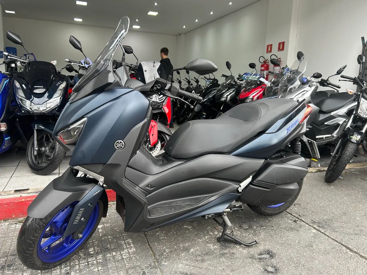 Yamaha Xmax 250 Ano 2023 - Foto 3
