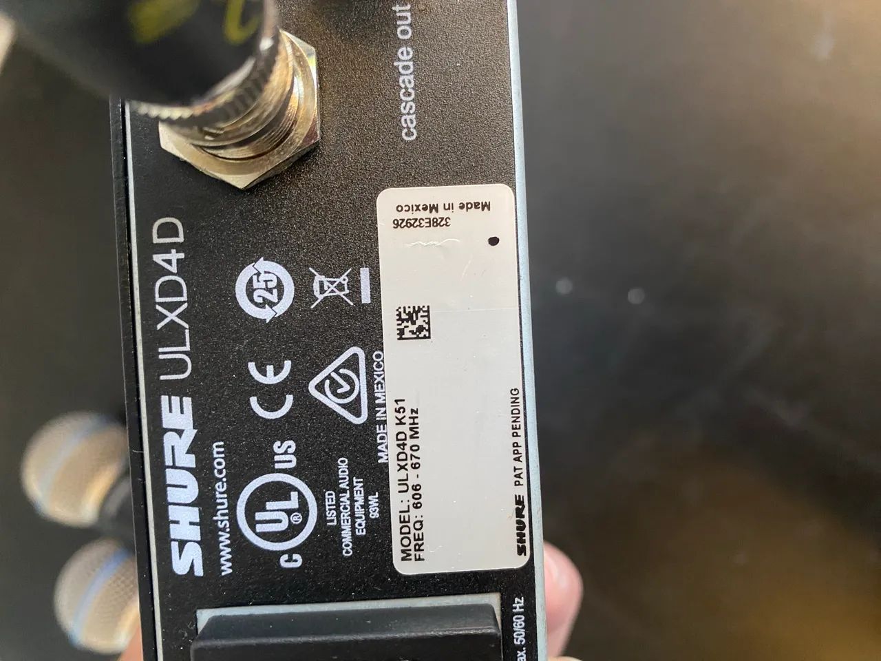Microfone Shure sem fio duplo ULDX  - Foto 5