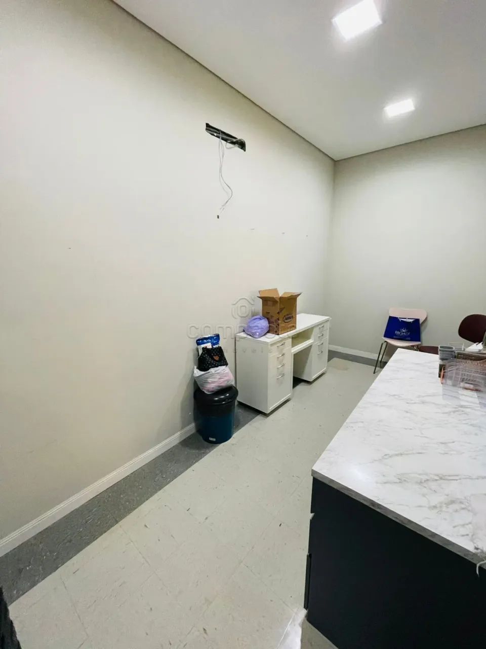 Comercial SalaLoja Condomínio em São José do Rio Preto