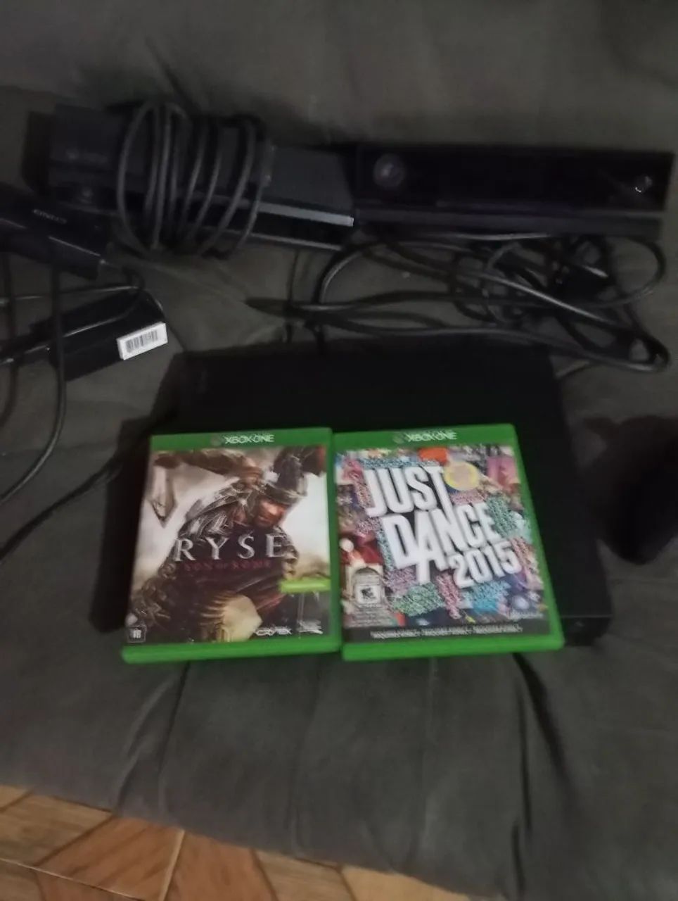 Xbox one x com kinect