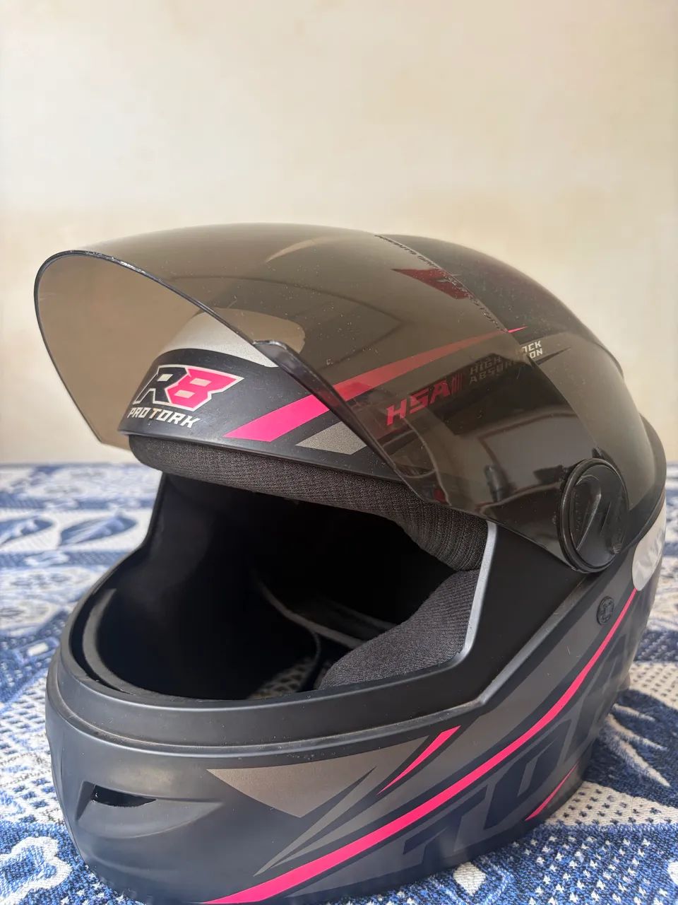 Capacete para moto.
