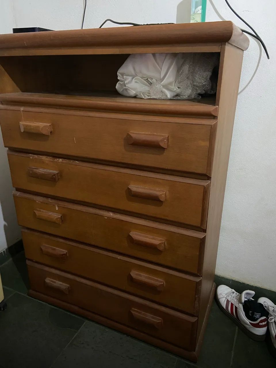 Vendo cômoda madeira maciça  - Foto 2