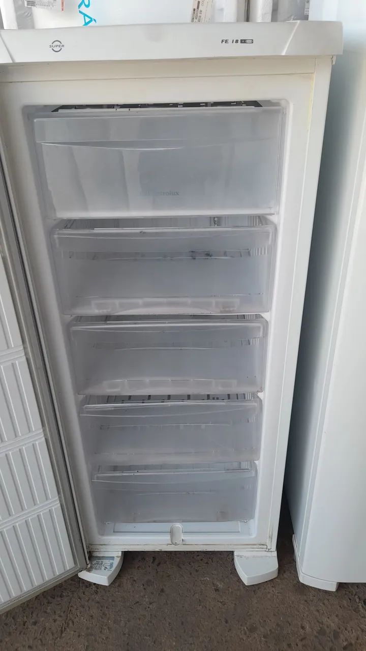 Freezer vertical electrolux  - Foto 3