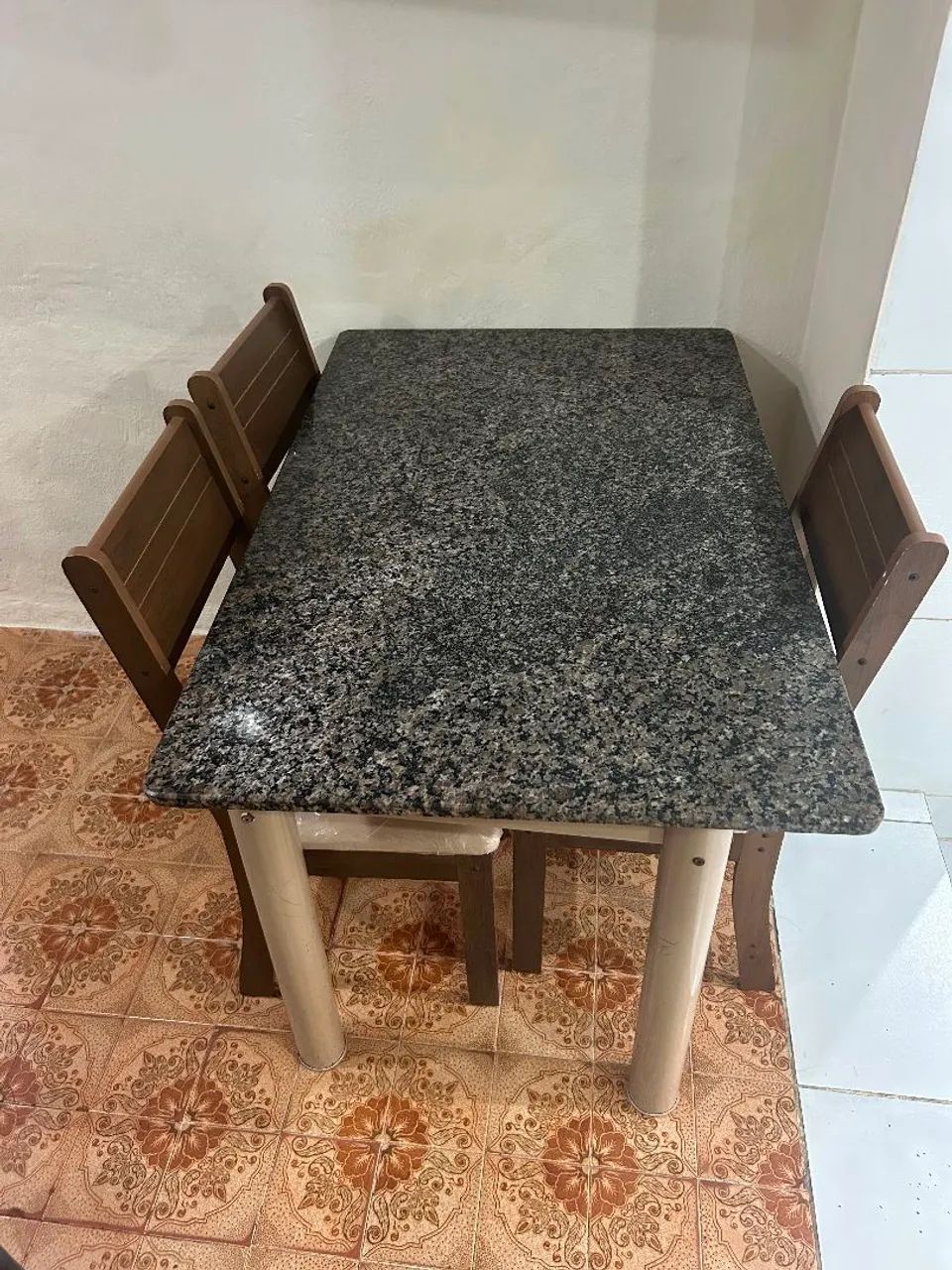 MESA MÁRMORE COM 3 CADEIRAS 1,18x75 - Foto 4
