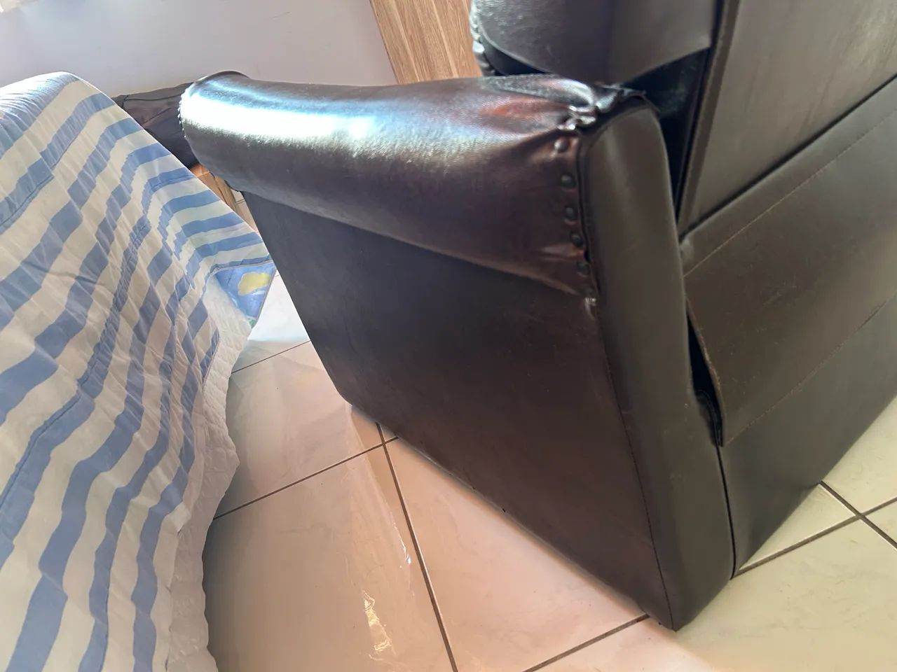 Poltrona de couro  - Foto 4