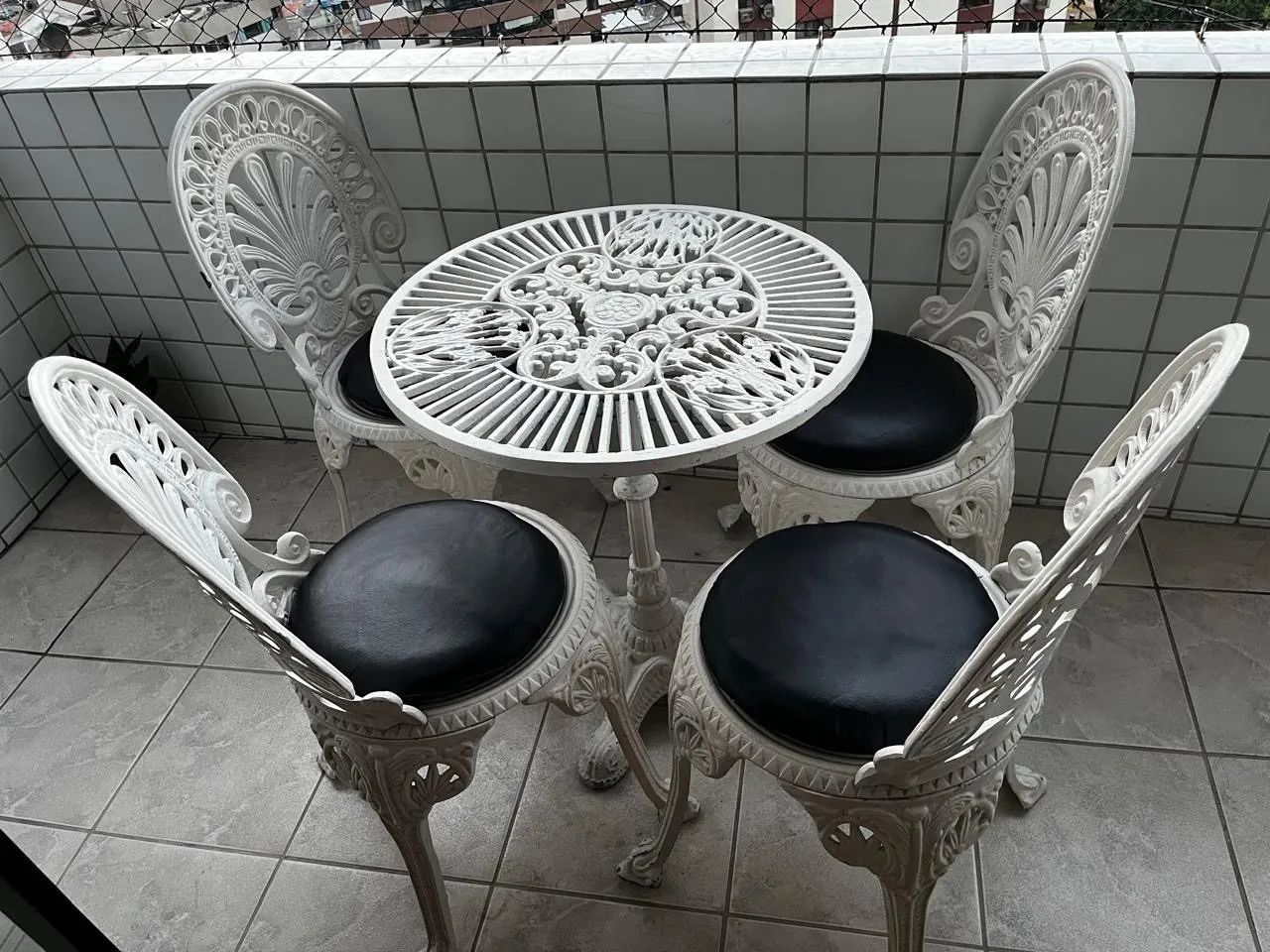 Conjunto mesa e 4 cadeiras varanda - Foto 3