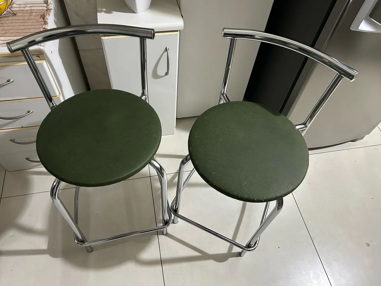 Mesa balcão com 2 banquetas - Foto 3