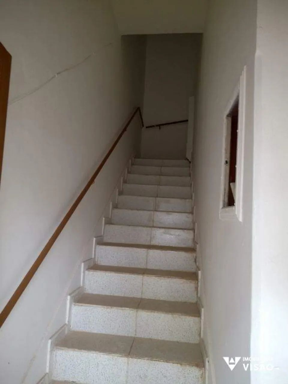 SOBRADO PARA ALUGUEL COM 03 QUARTOS NO CENTRO. NÃO POSSUI GARAGEM. - Foto 2