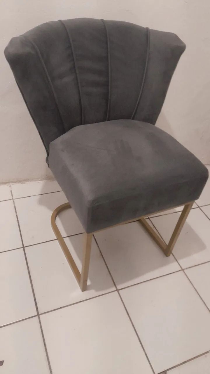 Poltrona,mesa e expositor de esmaltes  - Foto 2