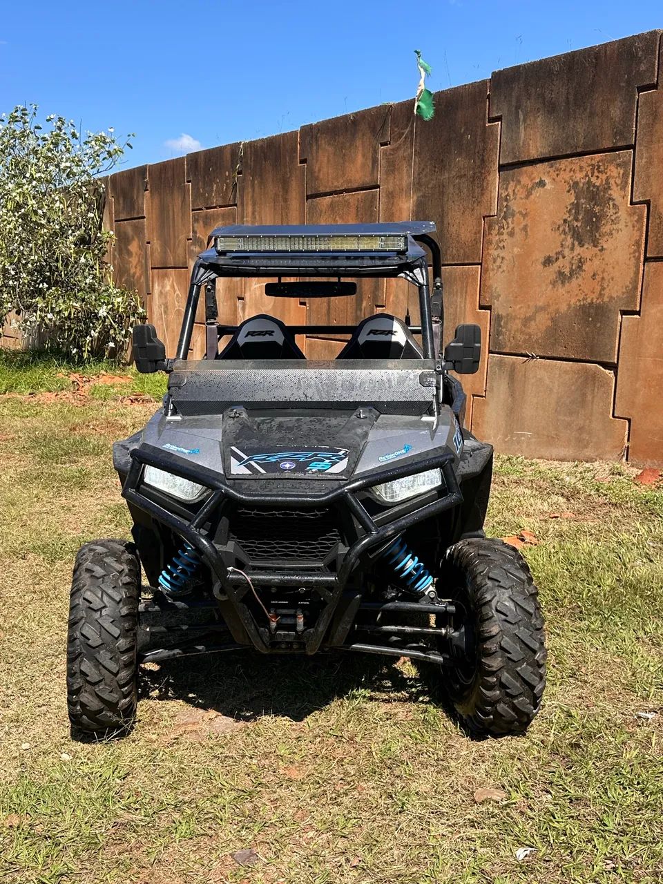 UTV POLARIS RZR s1000