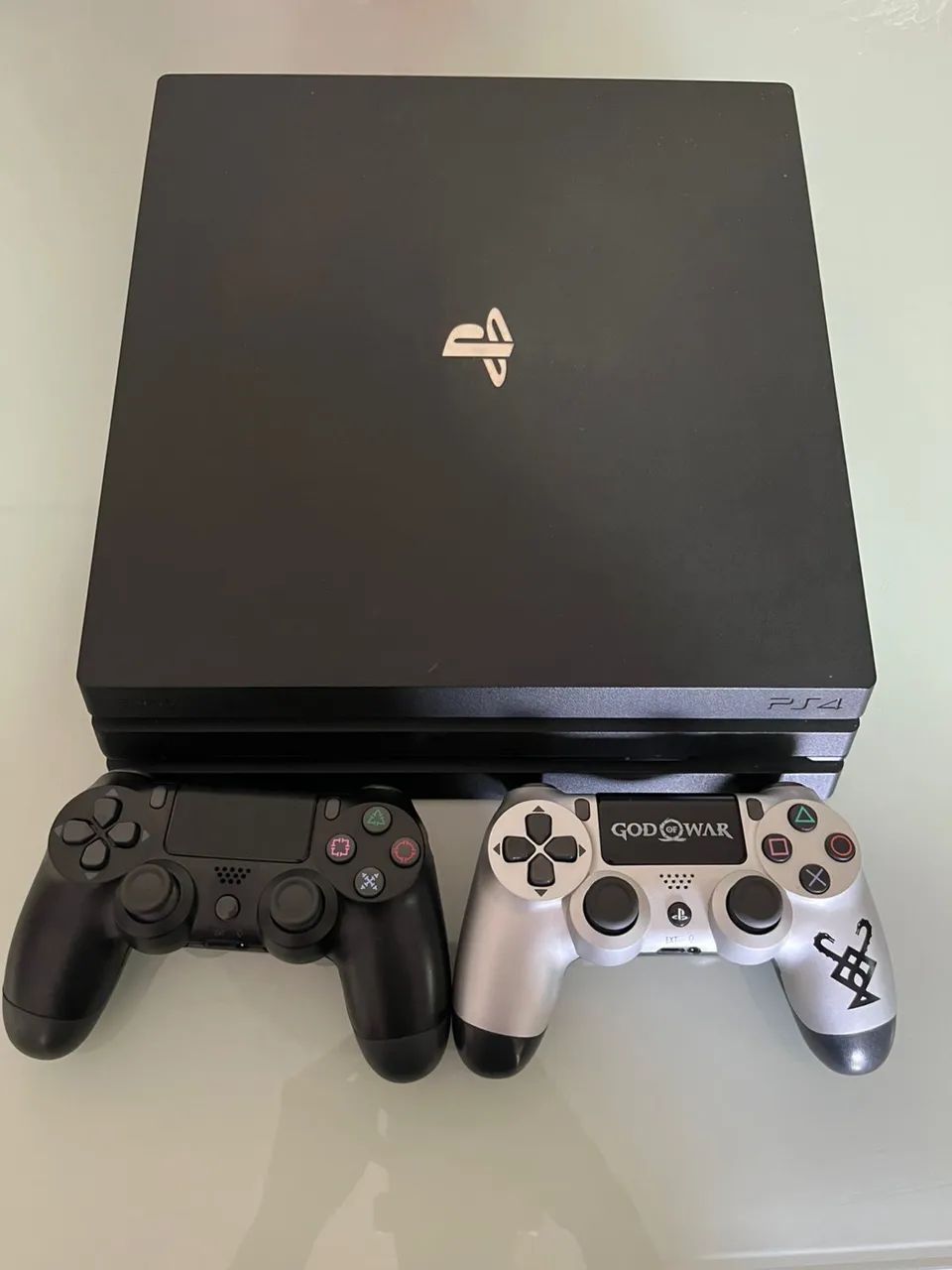 PS4 Pro 21 jogos e 2 controles  - Foto 2