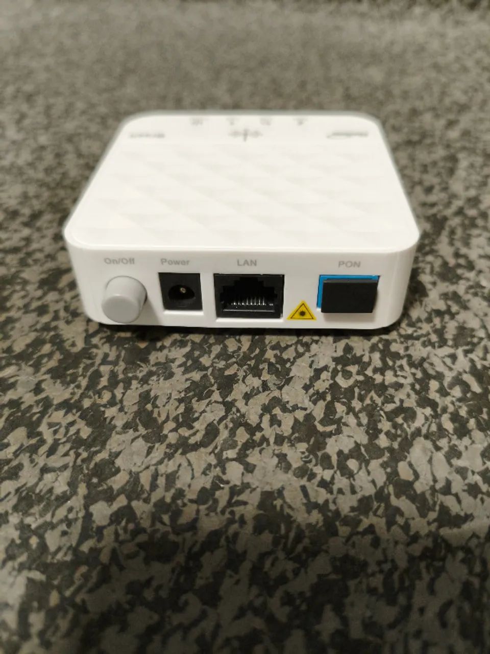 GPON ONU White Fiberhome AN5506 - Foto 5