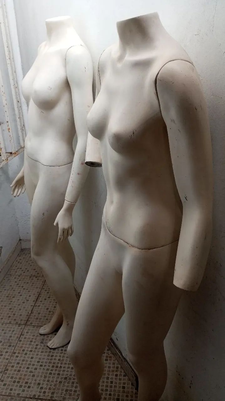 Par de Manequins Femininos - Foto 4