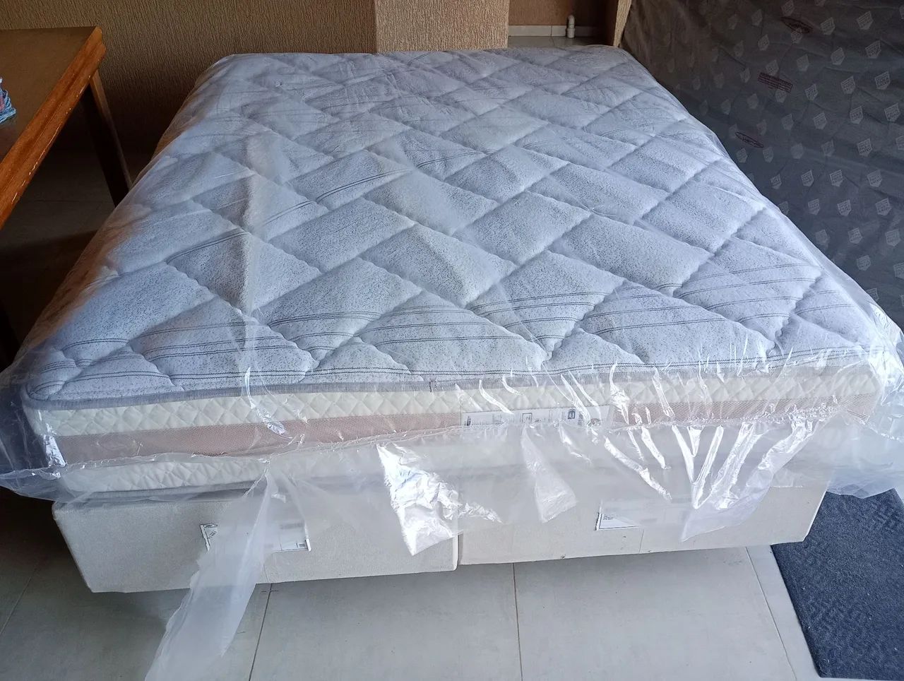 Cama Box Quenn, pouco tempo de uso. - Foto 5