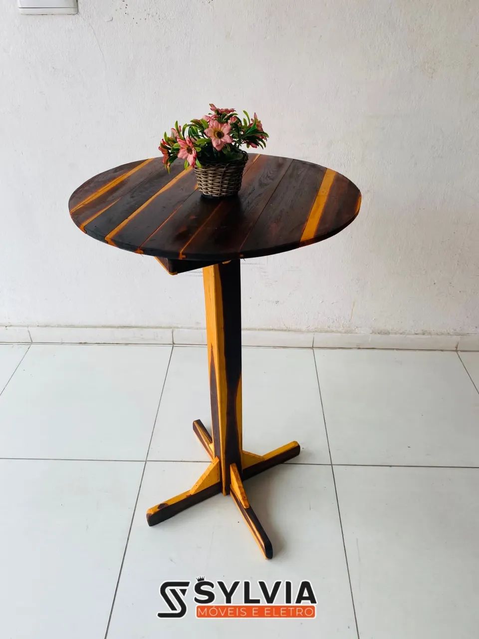 Mesa bistrô fixa envernizada  - Foto 4