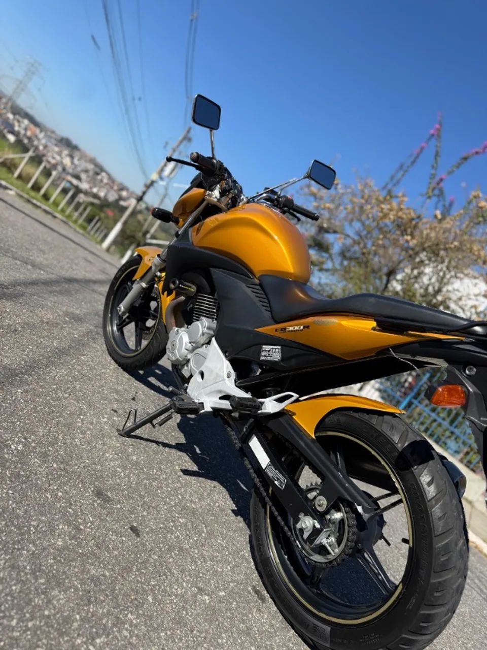 CB 300R - 2010 - Foto 2