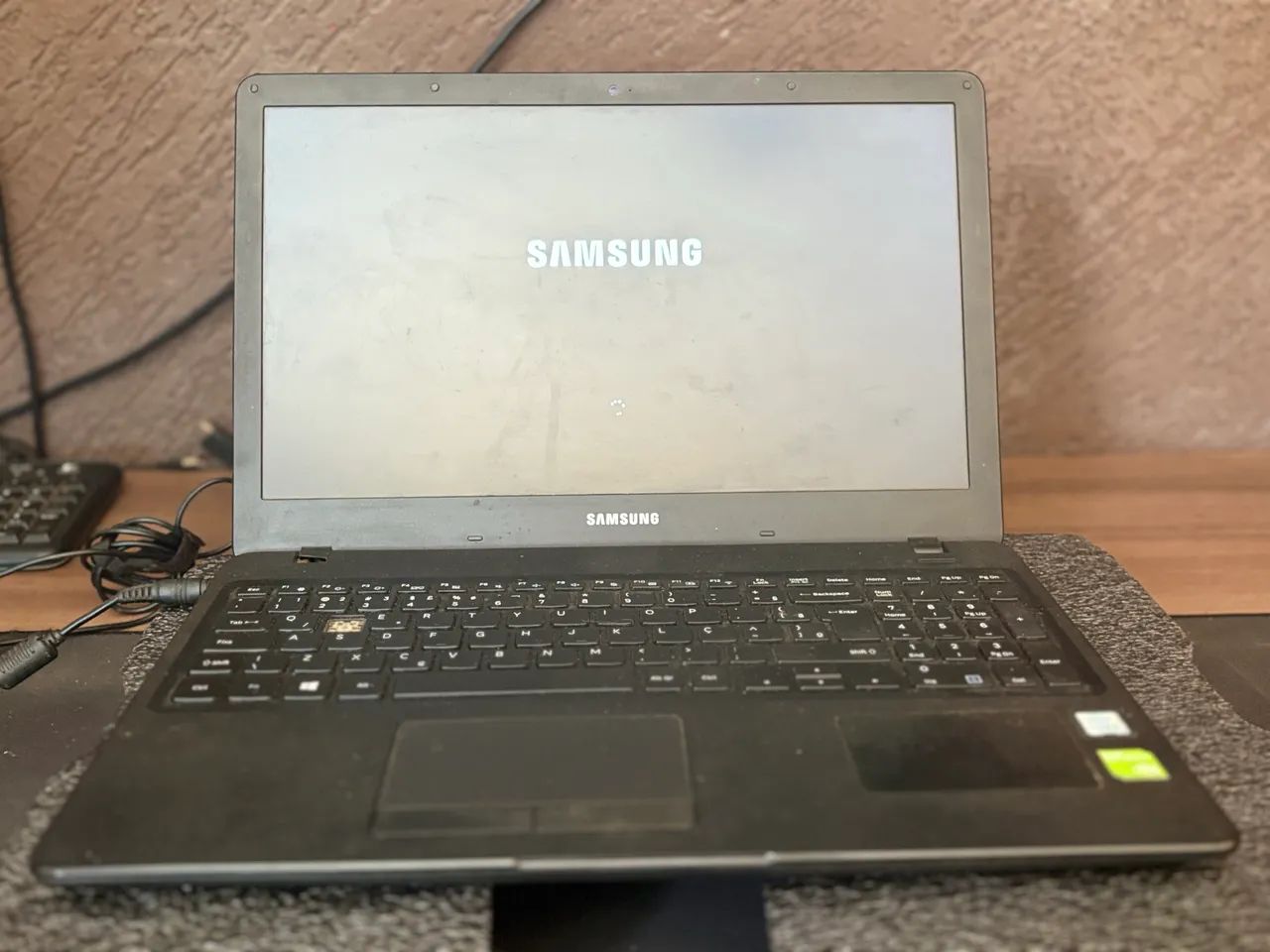 Notebook Samsung NP300E5M - Intel Core i5 7ª Geração + GeForce | HD 1TB + 8GB RAM - Foto 4