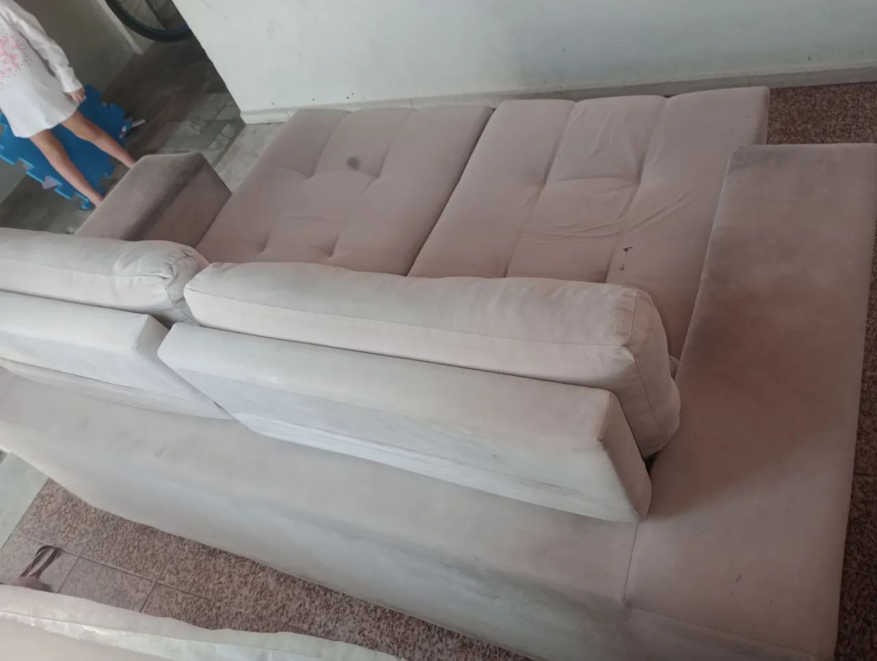 Sofá retrátil e reclinável 3 lugares 1,80m veludo. - Foto 4