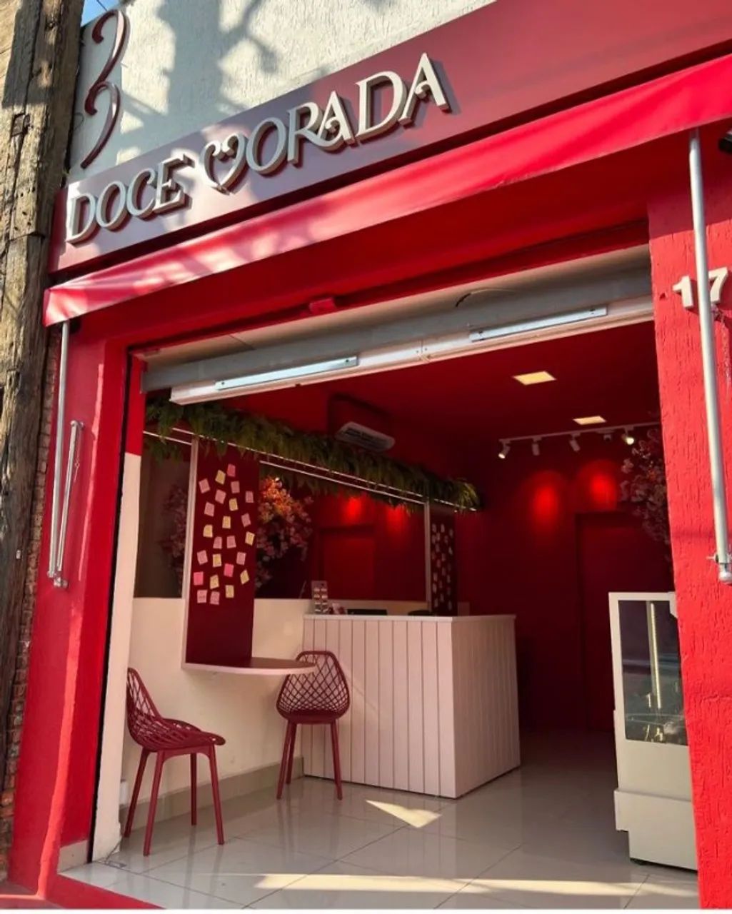 2 PONTOS COMERCIAIS À VENDA - PORTEIRA FECHADA