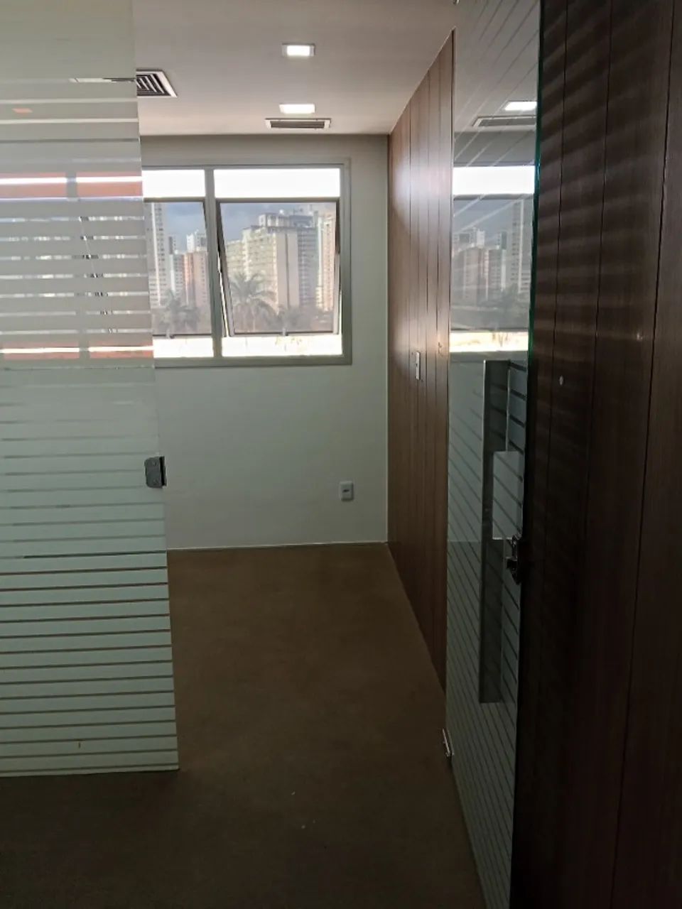 Sala Led Office Águas Claras - Finamente Decorada com ar condicionado - Foto 4