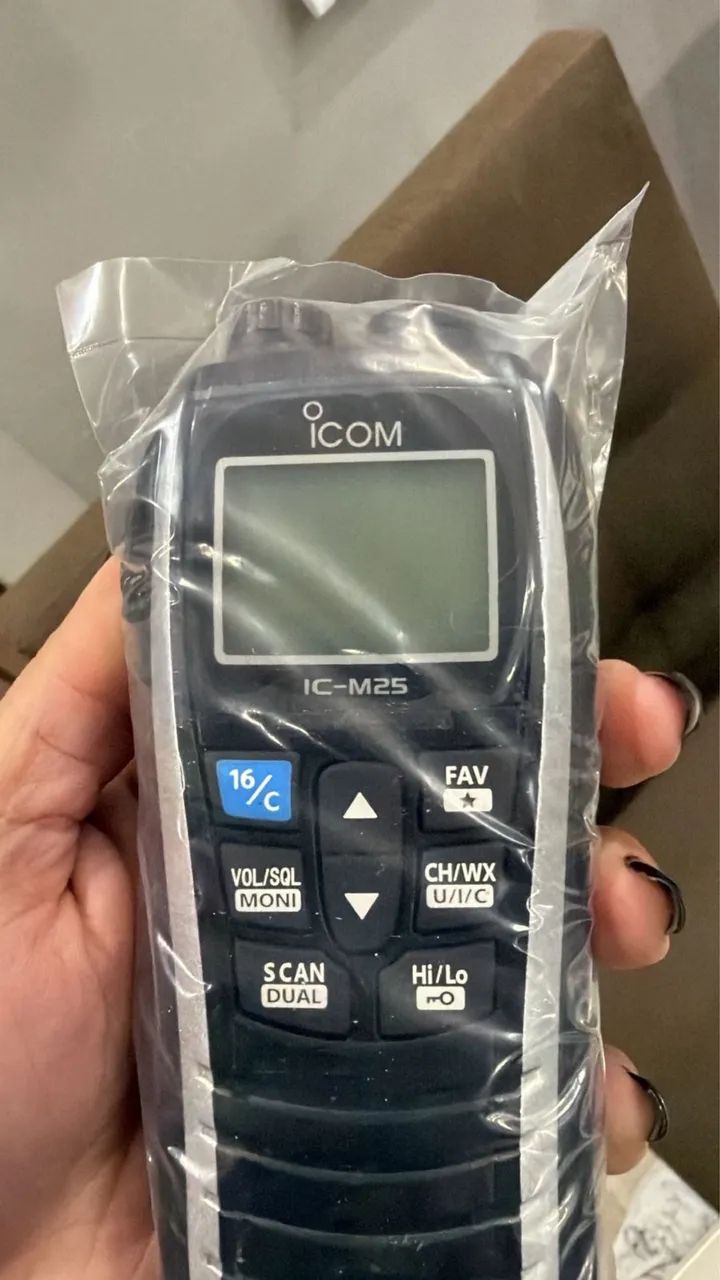 Rádio VHF marítimo Icom IC-M25 - Foto 3