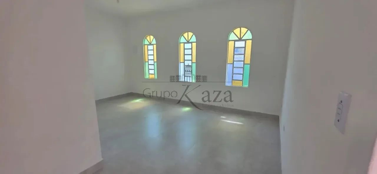 Oportunidade - Casa - Bosque dos Eucaliptos - 3 Dormitórios - 150m².