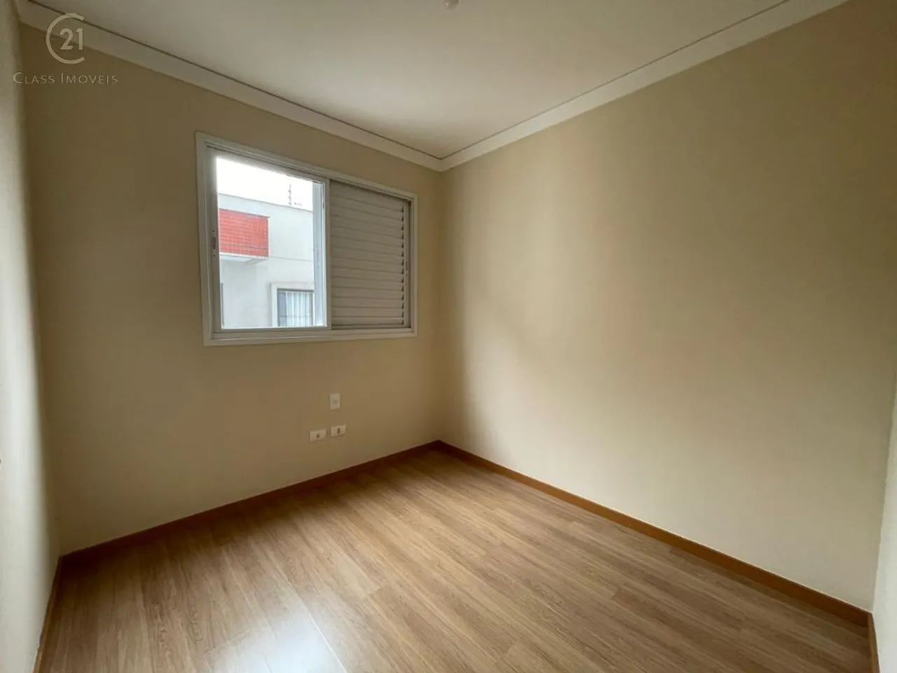 Apartamento para alugar em Londrina, Centro, com 2 quartos, com 60.55 m² - Foto 4