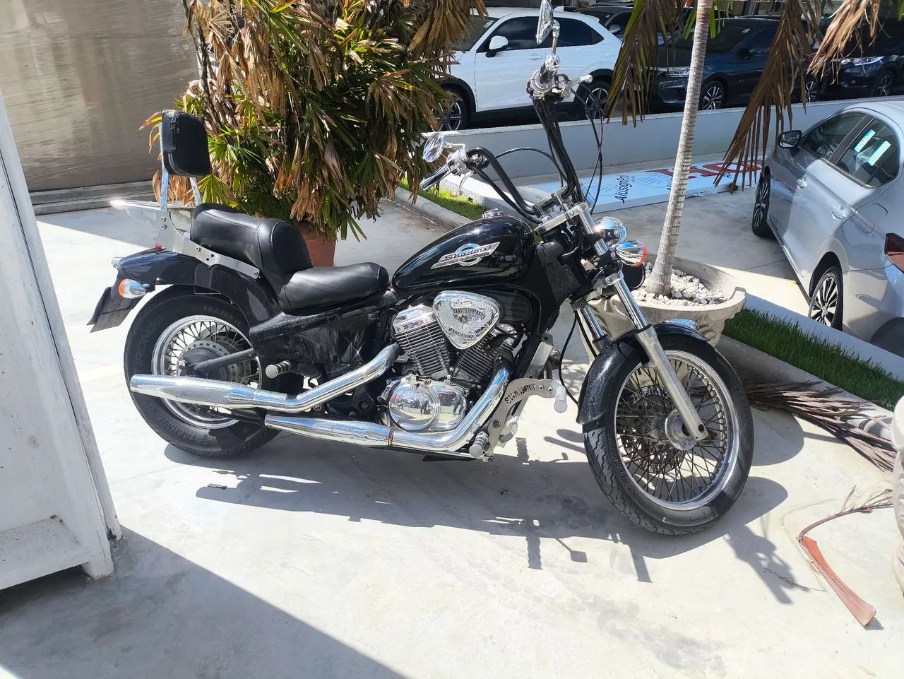 Shadow 600 