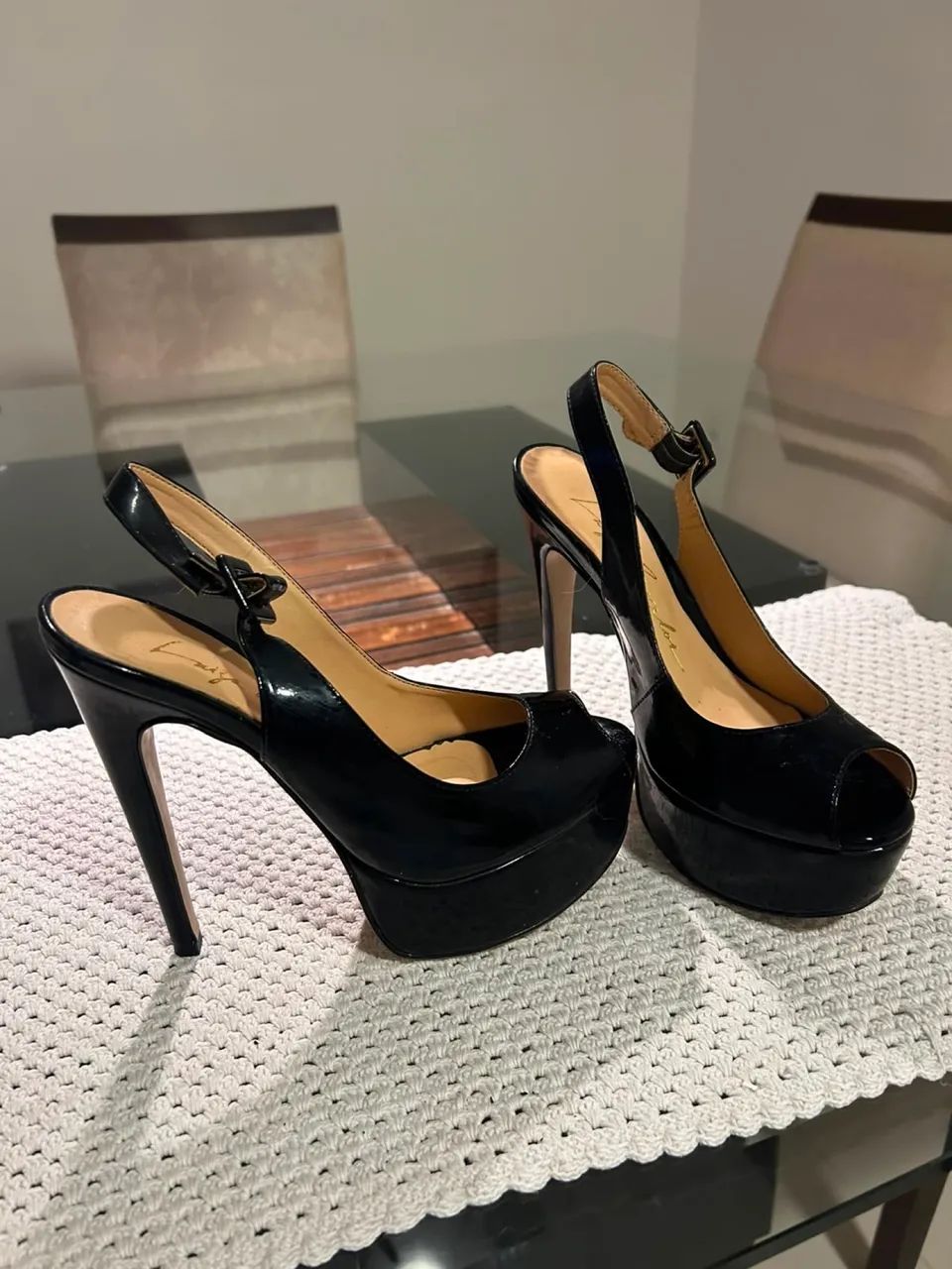 Sapato cor preto Luiza Barcelos 
