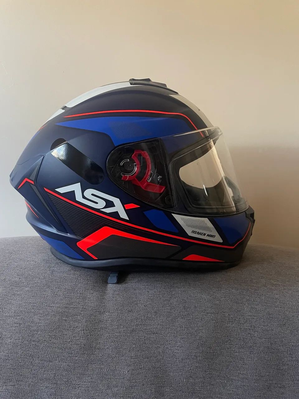 Capacete ASX DRAKEN WIND azul fosco R$570,00