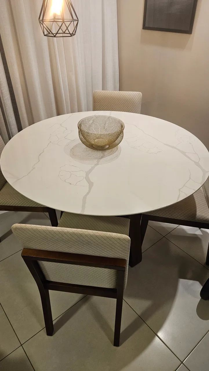 Conjunto Mesa de Jantar Pedra 