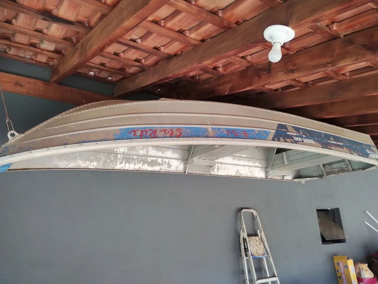 Barco a venda .
