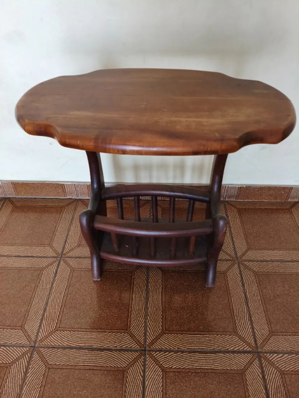 Revisteiro com mesa - Foto 4