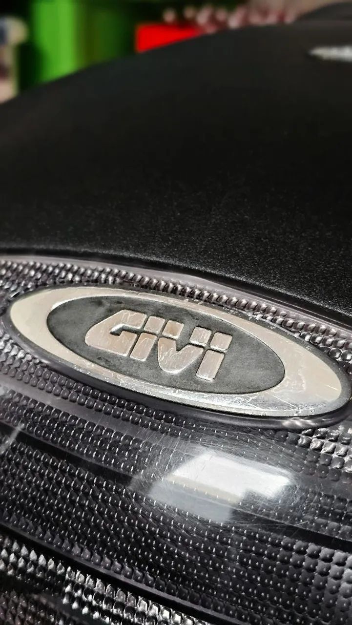 Baú Givi 45L + Encosto + bagageiro. - Foto 3