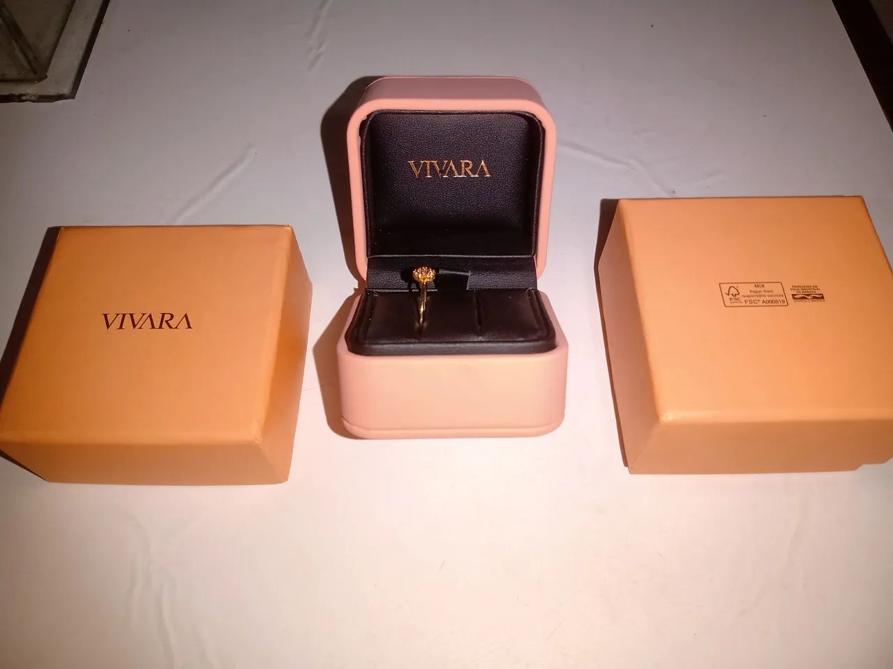 Anel Solitário em Ouro Amarelo 18k com Rubí - Foto 2